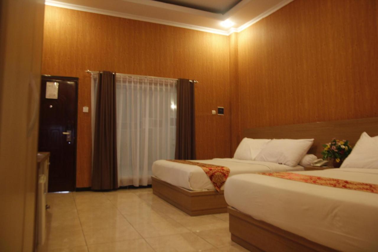 Hotel New Merdeka Pati Dış mekan fotoğraf